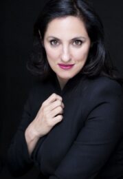 María Morales